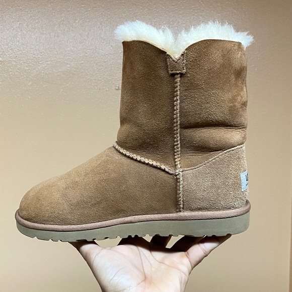 UGG Bailey Button II Women’s Suede Boots “Chesnut” Size 5 - Picture 5 of 17